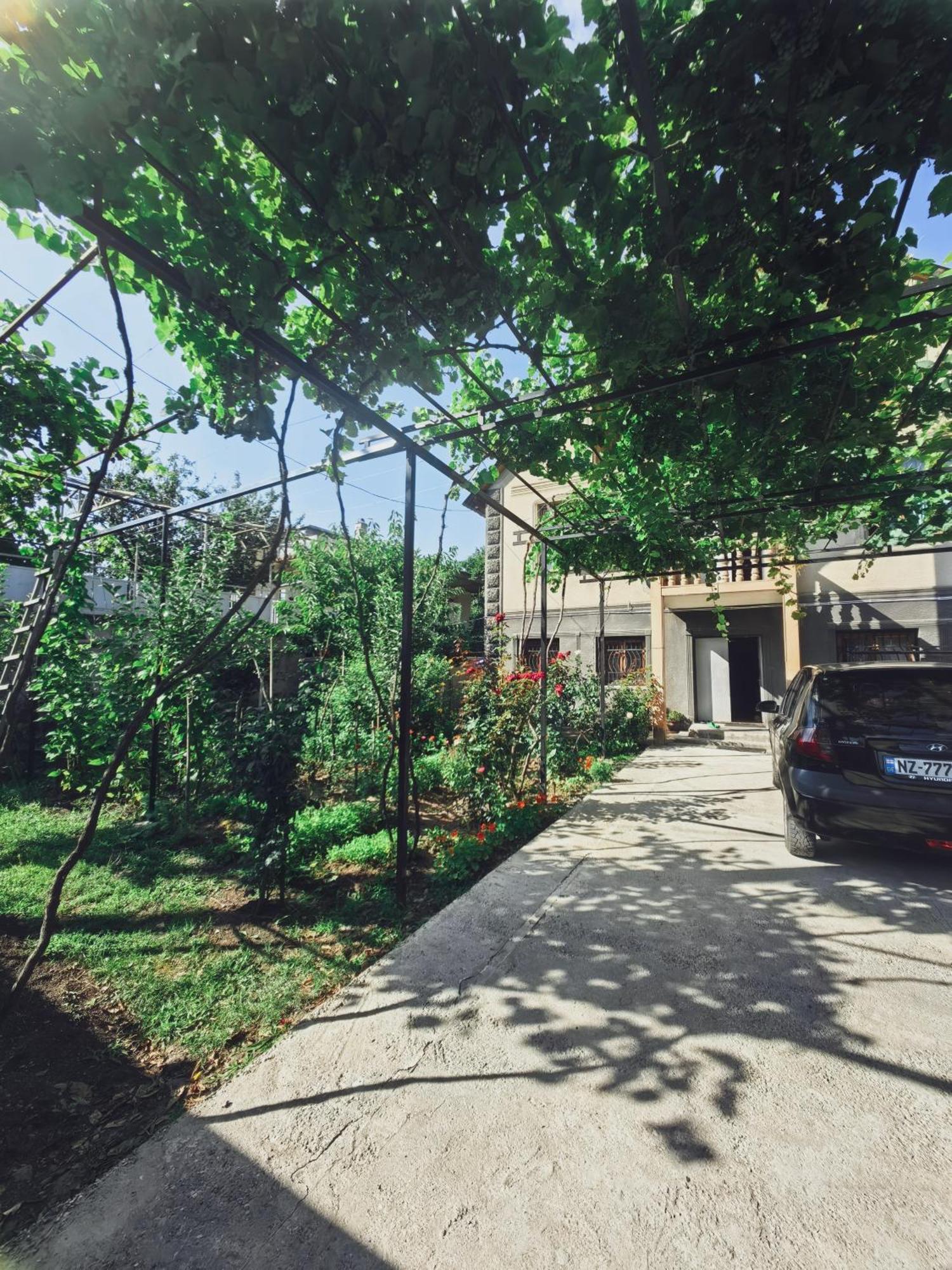 Khashuri Guest House Metreveli Street 19 מראה חיצוני תמונה