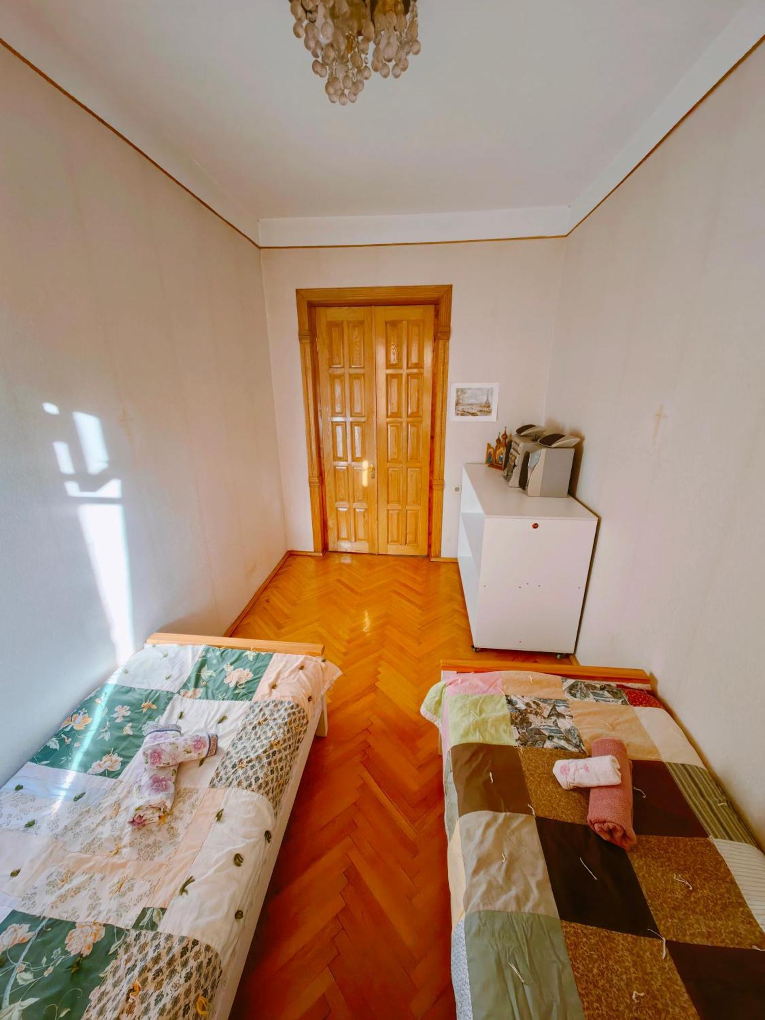 Khashuri Guest House Metreveli Street 19 מראה חיצוני תמונה